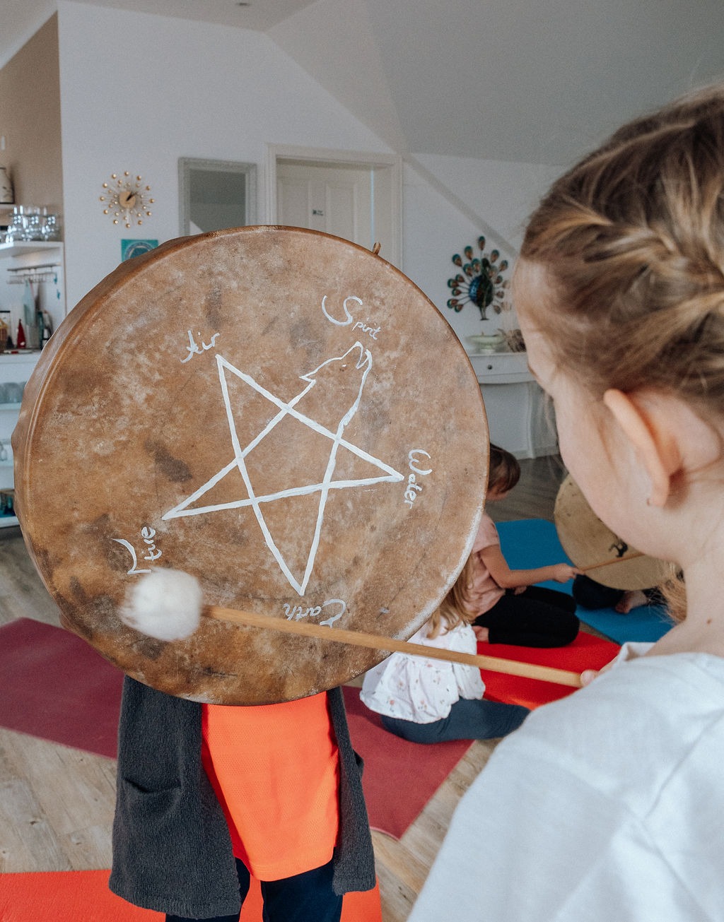 Trommelyoga für Kinder